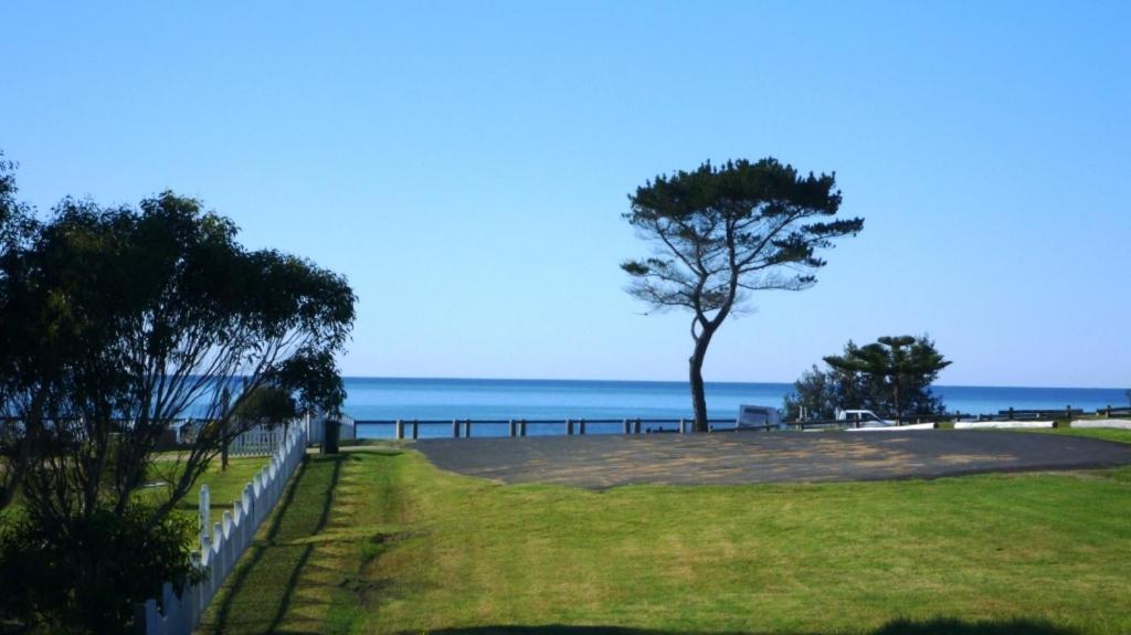 Saltwater Apartments Eden Bagian luar foto