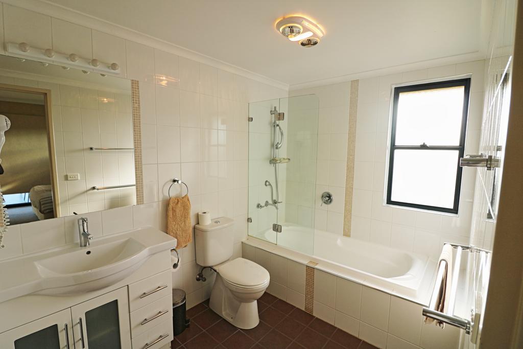 Saltwater Apartments Eden Bagian luar foto